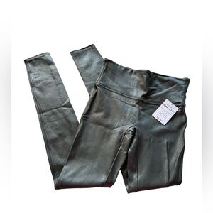 SPANX Faux Leather Leggings Army Green Size Small Pull-On Shaping NWT
